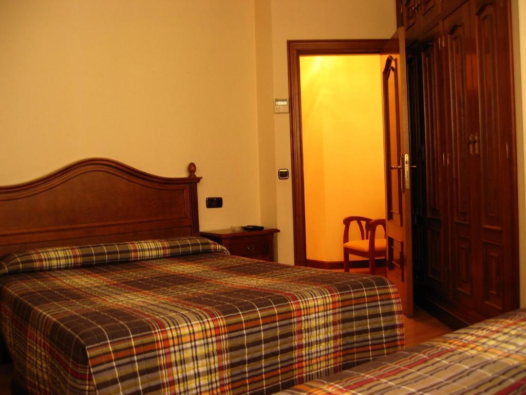 Hostal Granada Salamanca Habitación foto
