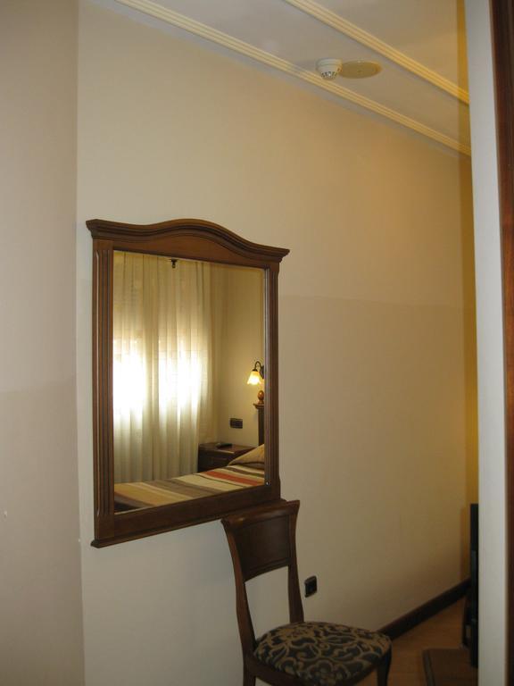 Hostal Granada Salamanca Habitación foto
