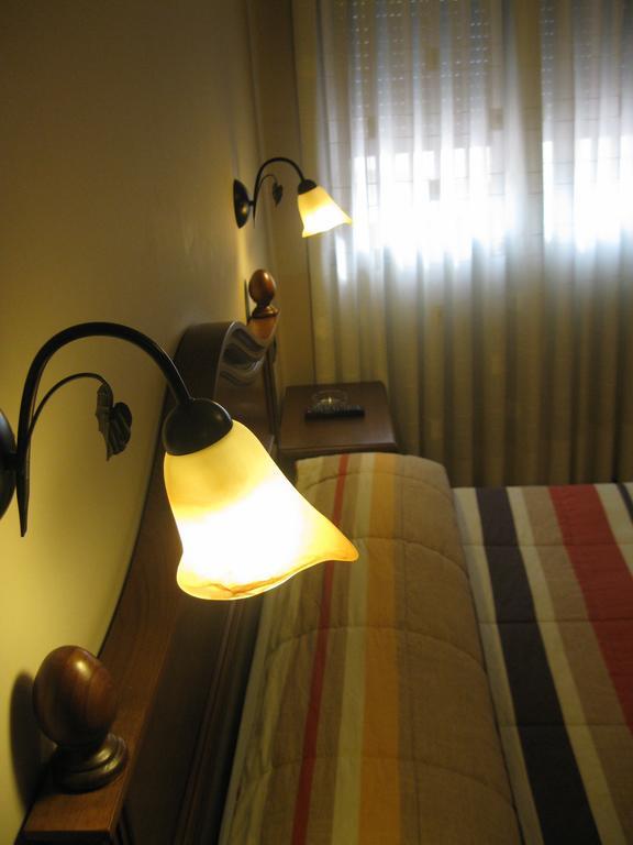 Hostal Granada Salamanca Habitación foto