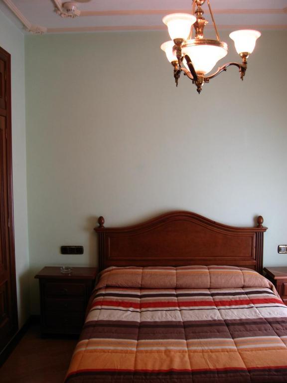Hostal Granada Salamanca Habitación foto